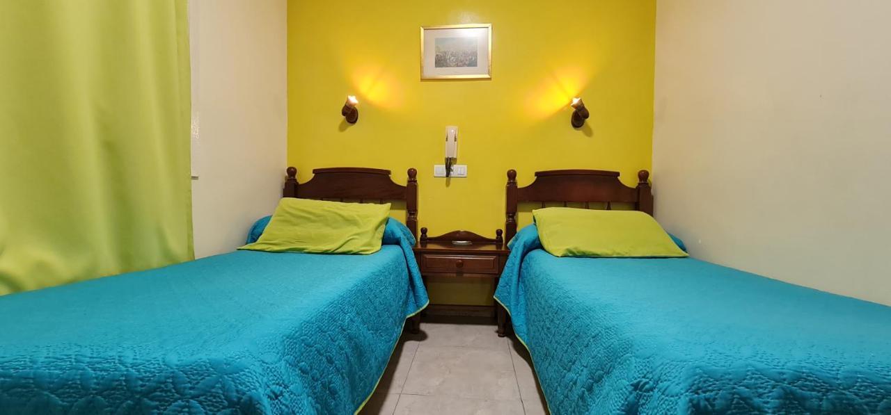 Hostal Ramon Y Cajal Valladolid Buitenkant foto