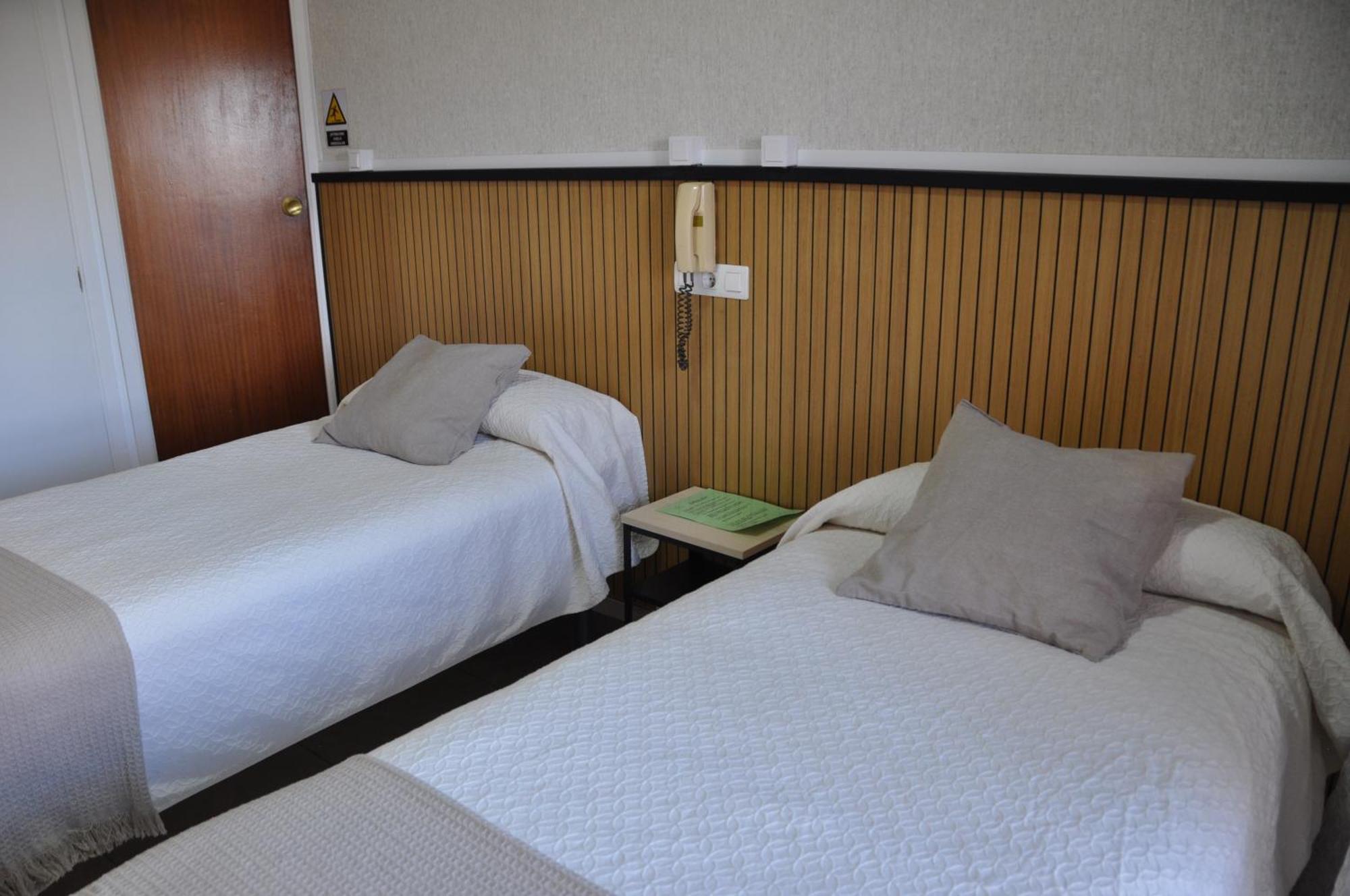 Hostal Ramon Y Cajal Valladolid Buitenkant foto