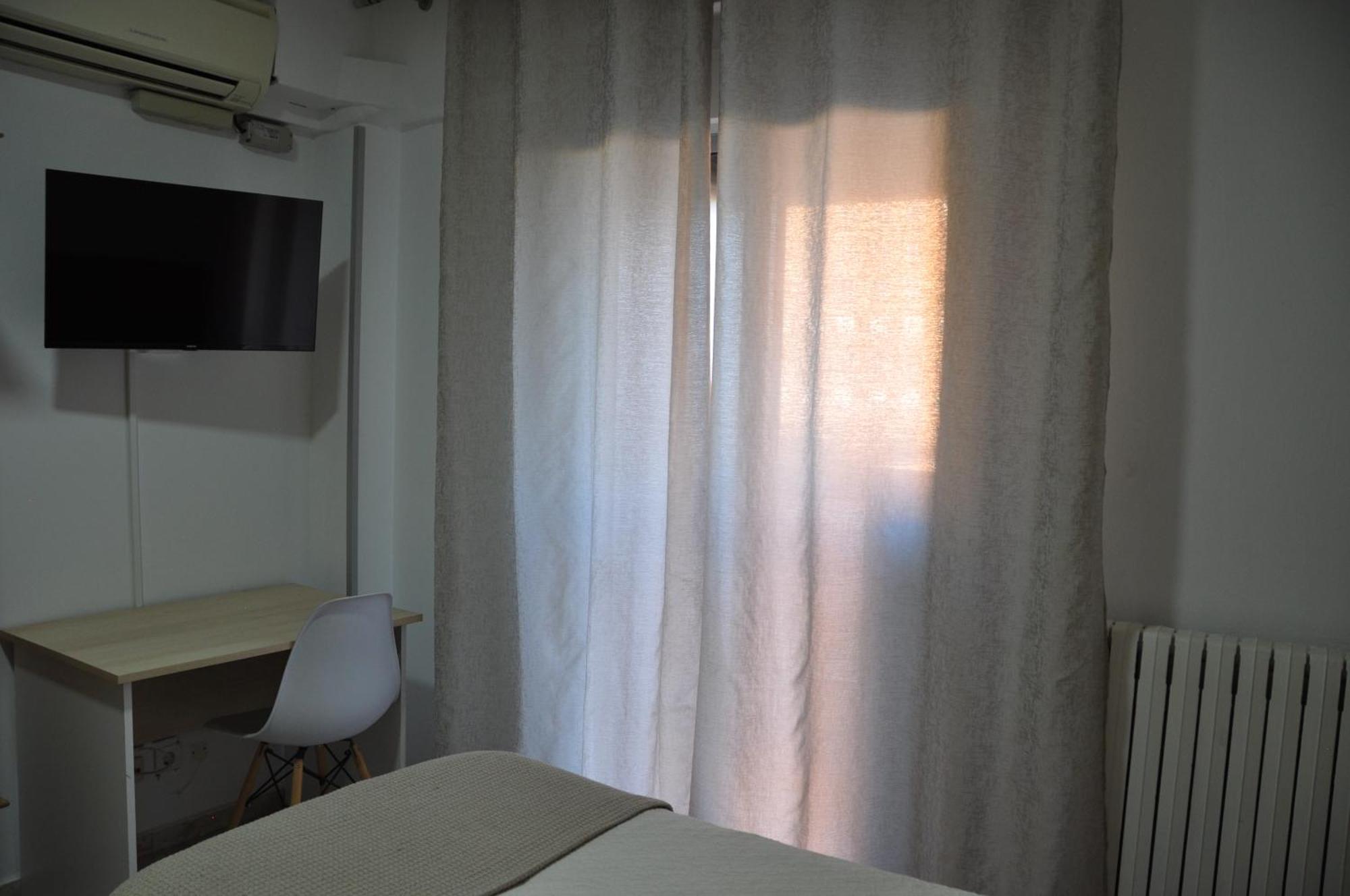 Hostal Ramon Y Cajal Valladolid Buitenkant foto