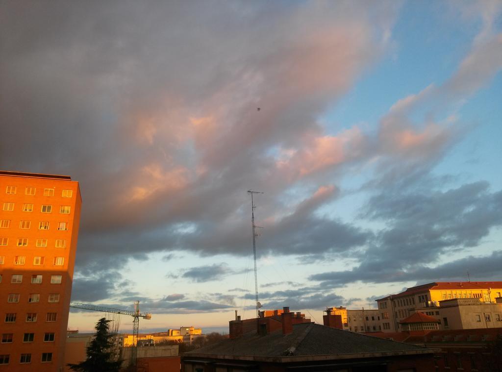 Hostal Ramon Y Cajal Valladolid Buitenkant foto