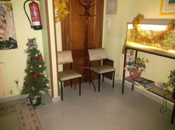 Hostal Ramon Y Cajal Valladolid Buitenkant foto