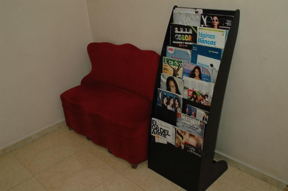 Hostal Ramon Y Cajal Valladolid Buitenkant foto