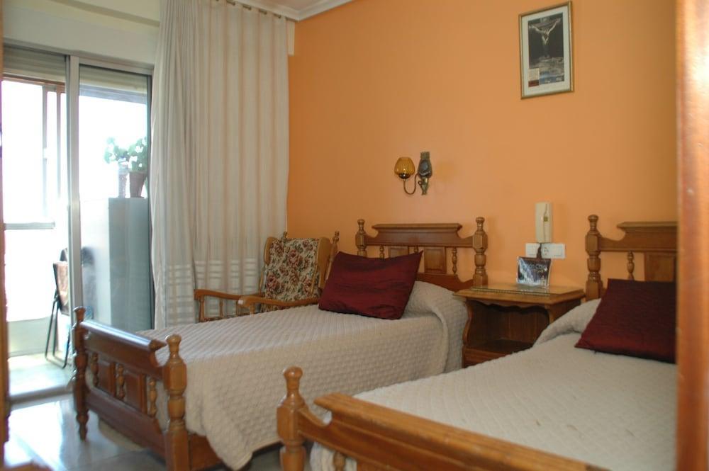 Hostal Ramon Y Cajal Valladolid Buitenkant foto